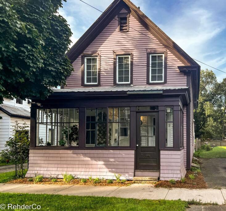 The Local Brew Perfect For Foodies Beer Lovers Apartment Fredericton Exterior photo